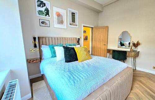 Glasgow Casa | Newly Renovated Gem - Free Parking & Modern Comfort