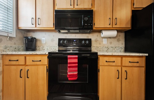 Westover Condominio | Newly Renovated Ground Floor Condo minutes to Fort Liberty