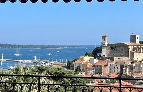 Riou - Petit Juas - Av de Grasse Apartamento | NEWLY RENOVATED! Harbour View on Balcony Terrace