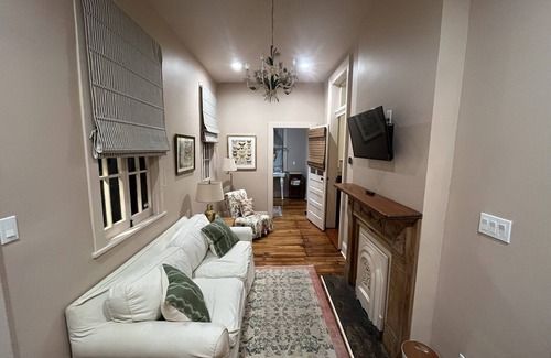 Uptown Historic District Casa | Newly Renovated Historic Uptown Unit
