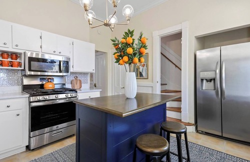 Eastside Casa | Newly renovated, Historic Savannah Townhome, Walk to Forsyth Park