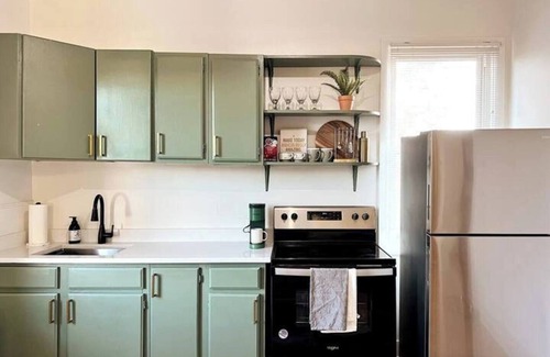 Hampton Casa | Newly Renovated, Historic 4-Bdrm Home by the Beach