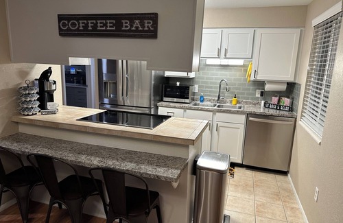 Arvada Plaza Area Casa | Newly Renovated Home with all new furniture