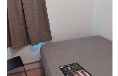 Erith Cama Y Desayuno | Newly renovated house in a very calm location and near station