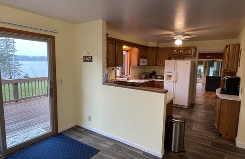 Palmyra Casa | Newly Renovated lake House - 250 ft lake frontage.