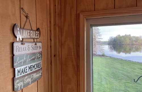 Palmyra Casa | Newly Renovated lake House - 250 ft lake frontage.