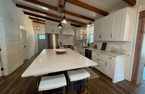 Dadeville Cabina | Newly renovated lakefront cabin at Lake Martin! Dock and boat ramp onsite!!