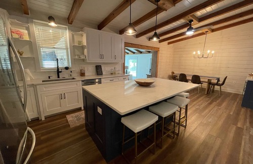 Dadeville Cabina | Newly renovated lakefront cabin at Lake Martin! Dock and boat ramp onsite!!