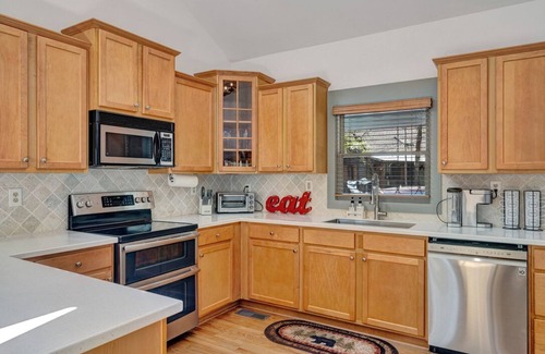 Big Canoe Casa | Newly renovated Mountain retreat, close to amenities, pet friendly.