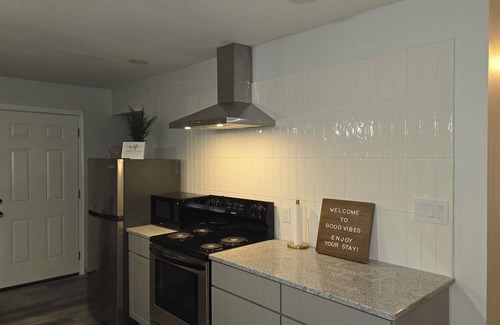 Danville Casa | Newly Renovated; Near Ironman Raceway-Hitch Parking-Easy I-74, Casino, U of I