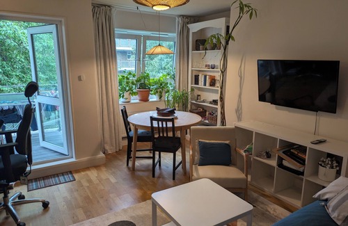 Evelyn Apartamento | Newly renovated near river, zone 2 quiet and cozy apartment , sleeps 4
