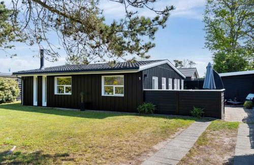 Stillinge Strand Casa | Newly Renovated Nearby Beach