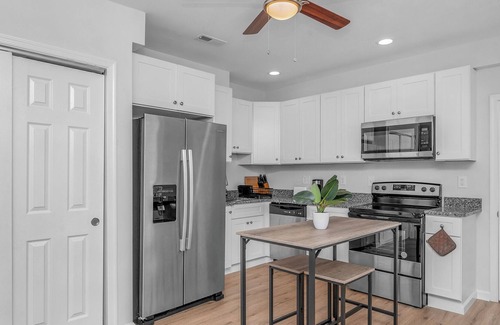 Riverside Apartamento | Newly Renovated Oasis is Federal Hill 2br