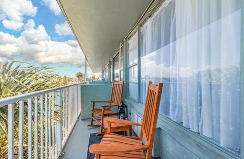 East Daytona Apartamento | Newly Renovated Oceanfront Studio w/ Balcony - Daytona Beach