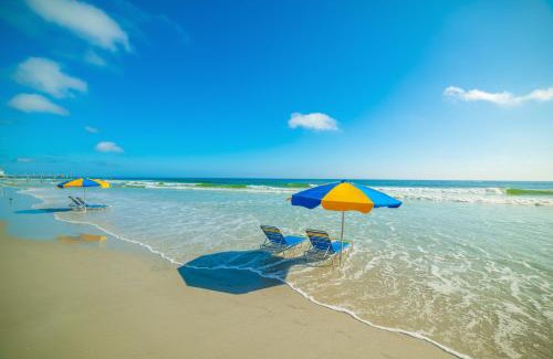 East Daytona Apartamento | Newly Renovated Oceanfront Studio w/ Balcony - Daytona Beach