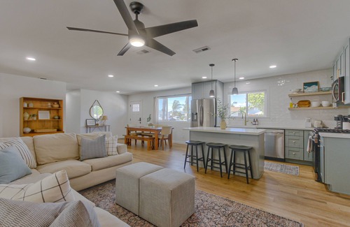 North Valley Casa | Newly Renovated Oceanside Home