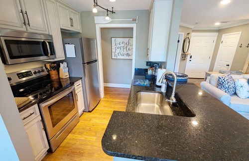 Manteo Casa | Newly Renovated Pirate's Cove Condo