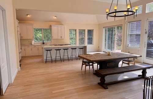 Hampton Bays Casa | Newly renovated, private, spacious 6BR house in Hampton Bays