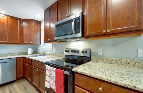 Northwest Raleigh Casa | Newly Renovated Private Retreat in North Raleigh!