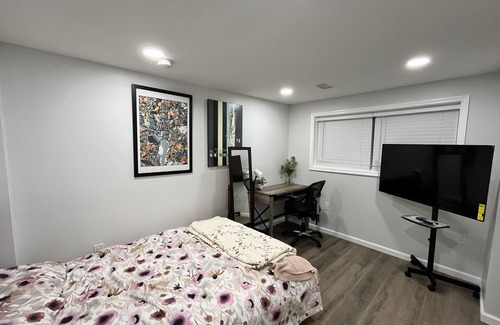 Annandale Casa | Newly Renovated Queen BR w/Private Bath. Access to Kitchen& In-Unit Washer/Dryer