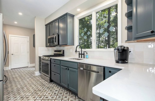 Lusby Casa | Newly Renovated River Retreat w/Dock and Pool