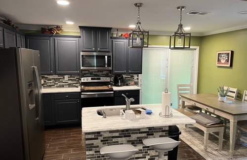 Collierville Casa | Newly Renovated Secluded Farmhouse with Private Deck