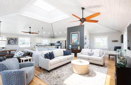 Carolina Dunes Casa | Newly Renovated Semi-Oceanfront Duck Home With Pool
