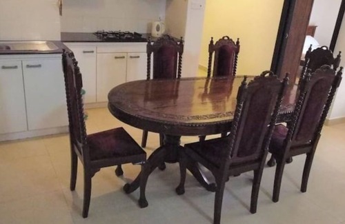 Wellawatta North Condominio | Newly Renovated Spacious 2 Bedroom Apartment