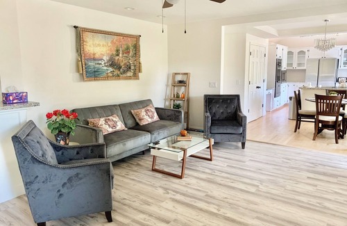 Represa Casa | Newly renovated spacious home near Folsom Lake