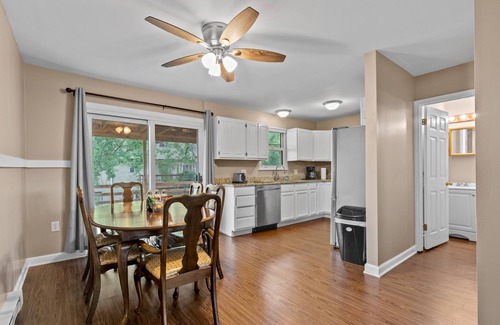 Highspire Casa | *Newly* Renovated Stay at modern 3BR Townhome (15 minutes from Harris-Hershey)