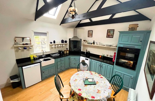 Killarney Cabaña | Newly renovated stone cottage located 2.5 miles from Killarney Town