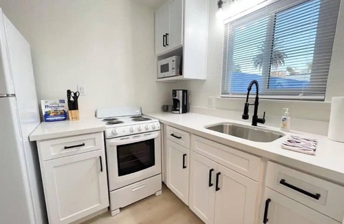 Salida Apartamento | Newly renovated studio apartment 1 mile to HWY 99