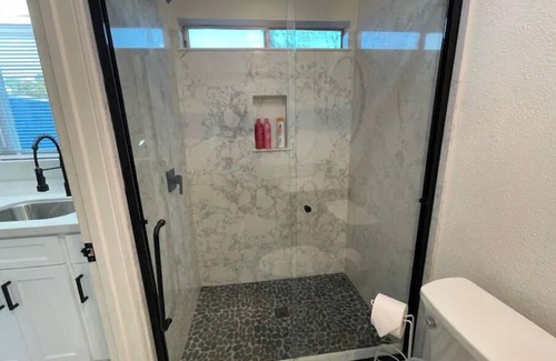 Salida Apartamento | Newly renovated studio apartment 1 mile to HWY 99