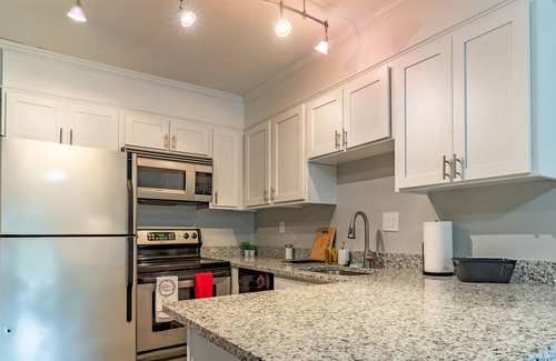 Crabtree Apartamento | Newly Renovated Studio Downtown