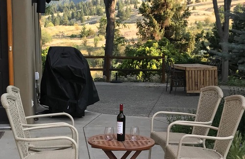Okanagan-Similkameen Apartamento | Suite recientemente renovada, una joya rural cerca de la playa y junto al KVR.