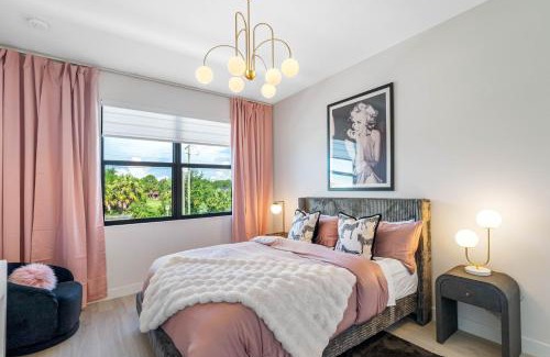 University Casa | Newly Renovated Tampa Townhouse Prime Location