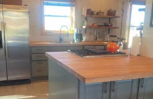 El Prado Cabina | Newly Renovated Taos Home Near Ski Valley!