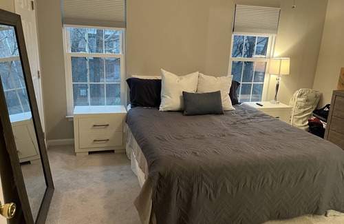Mount Vernon Casa | Newly Renovated Townhouse ~3 miles from Ft. Belvoir and ~20 miles from D.C.