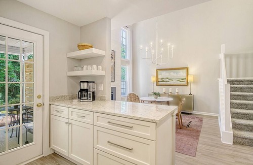 Charleston Casa | Newly Renovated Townhouse close to Daniel Island
