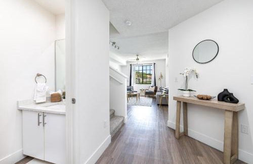 Delray Beach Apartamento | Newly renovated Townhome with King bed