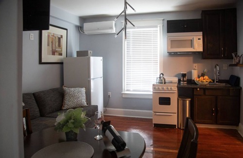 Woodridge Casa | Newly renovated two bedrooms entire Apartment