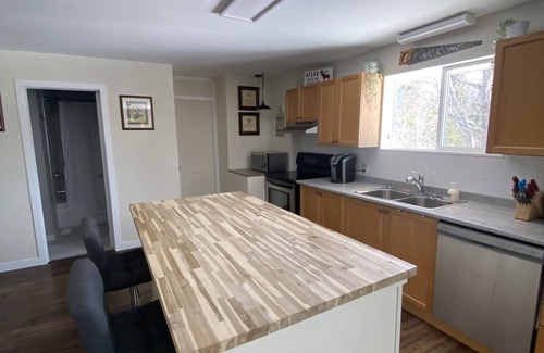 Sundridge Casa | Newly renovated, upper level of home. Minutes from the lake.