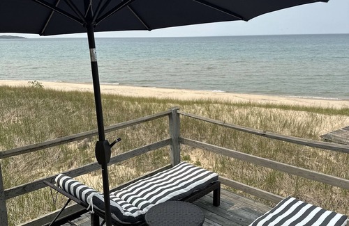 Harbor Springs Casa | Newly Renovated Sleeps 13 Large Private Lake Michigan Beach- new dates available