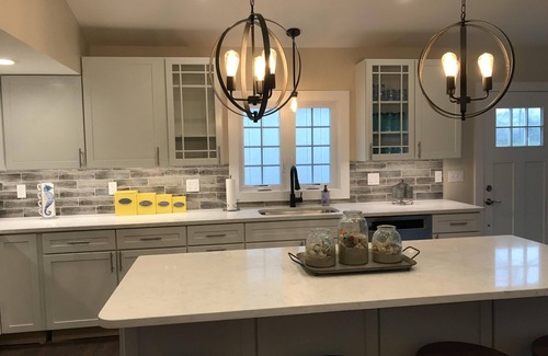 Little Compton Casa | Casa recientemente renovada minutos de South Shore Beach