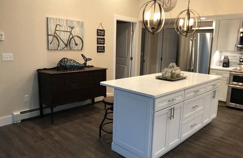 Little Compton Casa | Casa recientemente renovada minutos de South Shore Beach