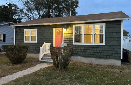 Villas Cabaña | Newly renovated cottage less than two blocks from the beach