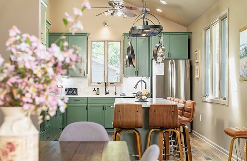 McGaheysville Casa | Newly Renovated peaceful retreat!