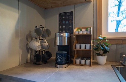 Mi-Wuk Village Cabina | Newly Renovated Cabin in the Midst of Mountain Fun