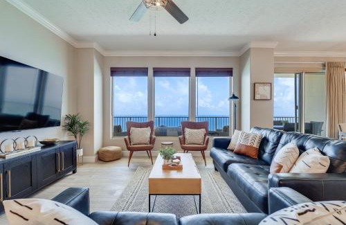 Thomas Drive Casa | Newly Renovated Luxury OCEAN FRONT Condo! Top Floor Condo with PENTHOUSE OCEAN VIEWS!