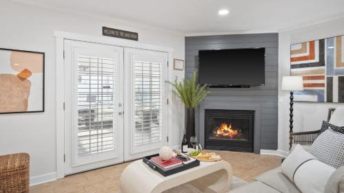 Inlet Beach Heights Casa | Newly Renovated 2-min Walk to the Beach The Coastal Cottage by AvantStay